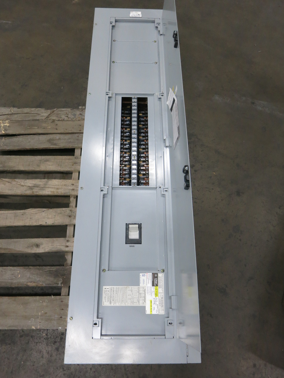 GE AQF3424CBX 250A Main Breaker Panel Board 208Y/120V A Series 3PH 4W 250 Amp (DW8836-1)