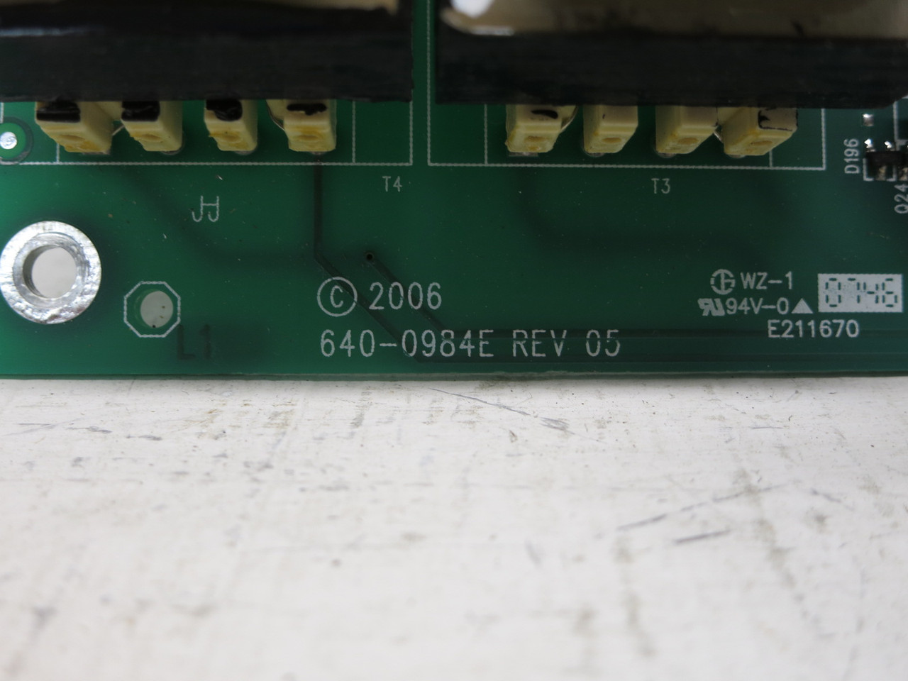 2nd Image of DW8842