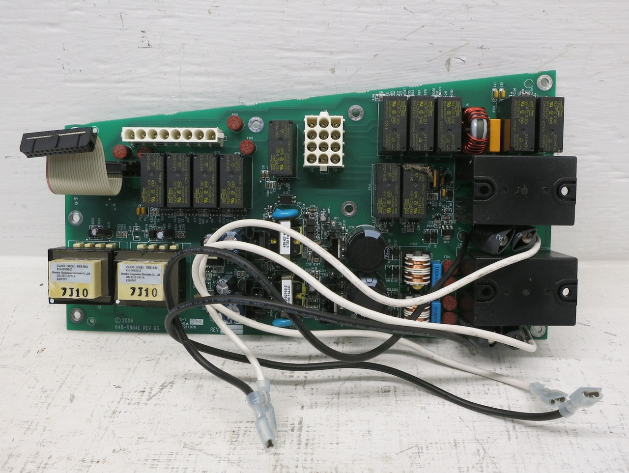 3rd Image of DW8842