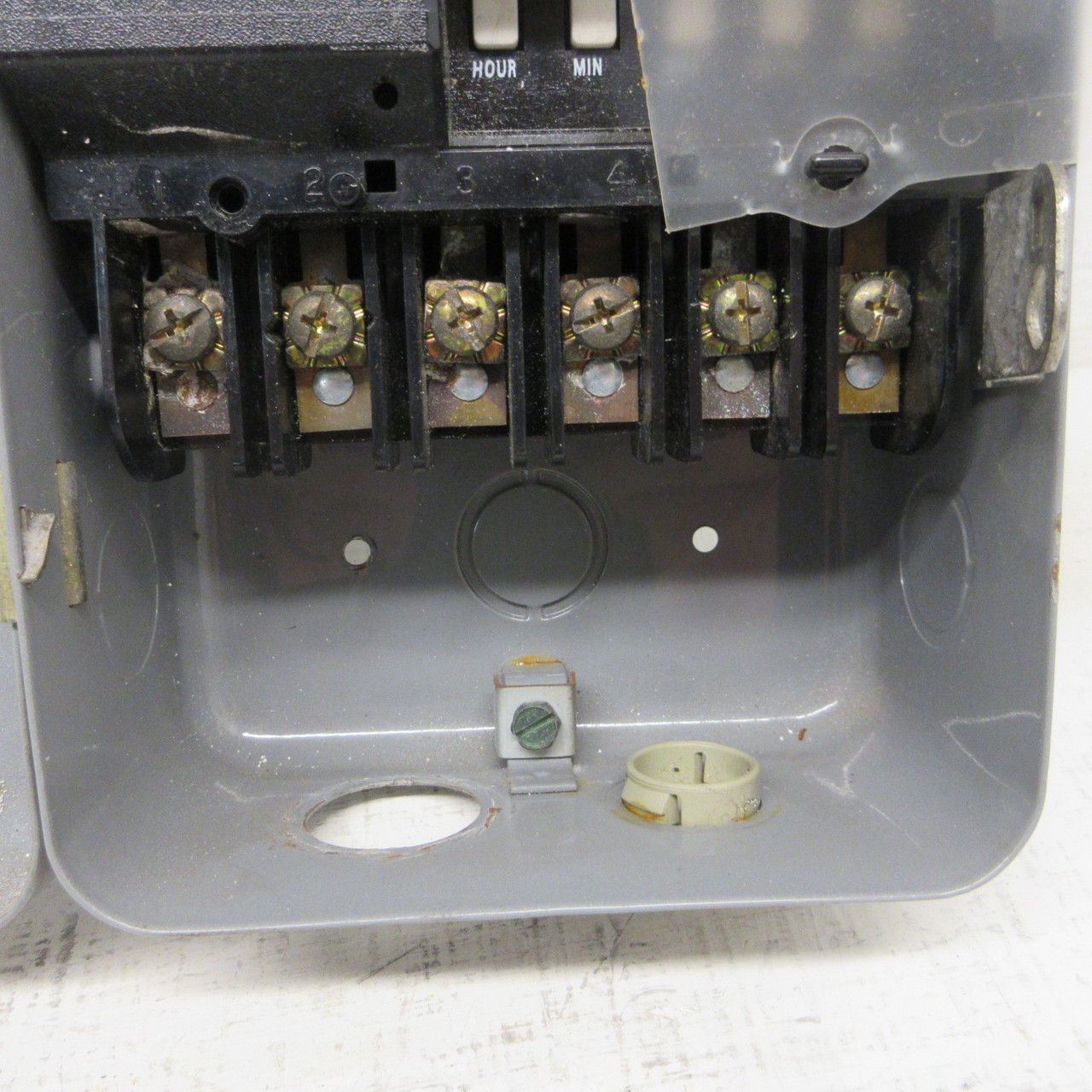 Intermatic Model ET279C Timer Counter 120VAC 60HZ 5.0 Watts Max Hour Minute Day (AH1809-1)