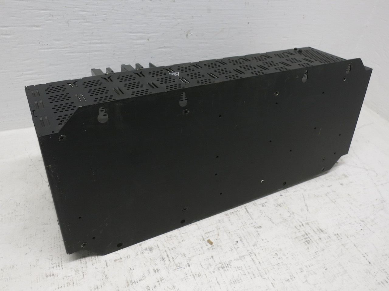 Honeywell 900R08-0001 HC900 8-Slot I/O Rack PLC UMC900 w/ 2x Input Modules AI (DW8786-1)