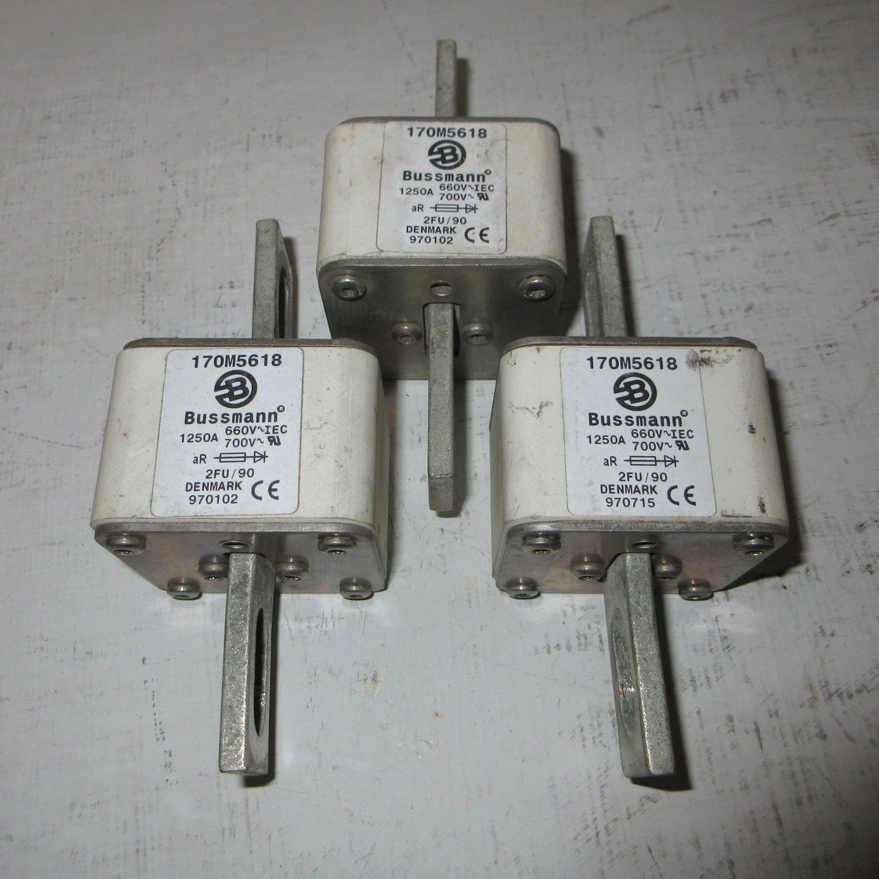Image of (LOT OF 3) Bussmann 170M5618 1250A Fuses 660V~IEC 700V~RU 2FU/90 Denmark 970715