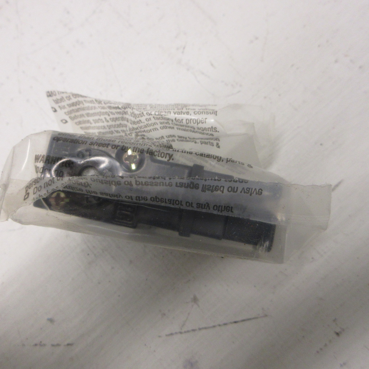 NEW Mac Valves Inc PME-591JM Solenoid Pilot Valve Single Operator 24VDC 2.5W NIB (AH1806-3)