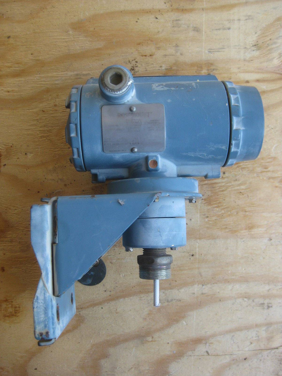 Rosemount 8800W040SA1N1D1E5M5R3 Flowmeter 8800-W040SA1N1D1E5M5R3 Transmitter (EBI3574-1)