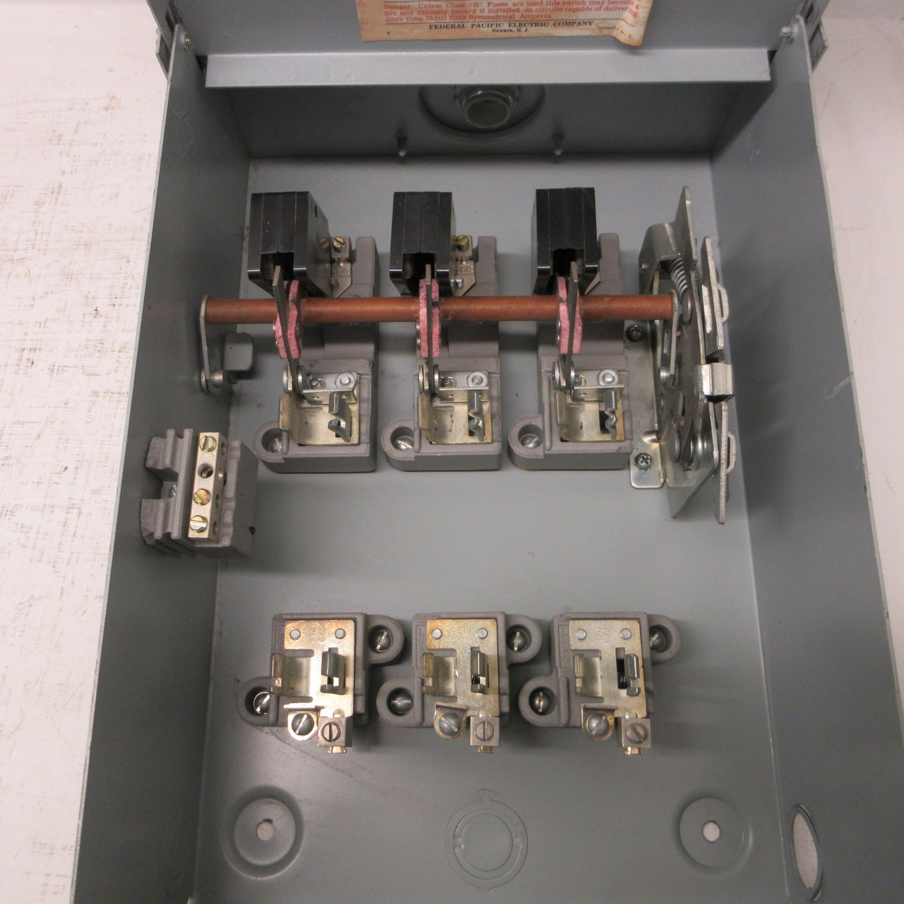 FPE RH1336SNR 30A 600VAC 4W Heavy Duty Fusible Disconnect Switch 30 Amp 600V 3R (AH1776-1)