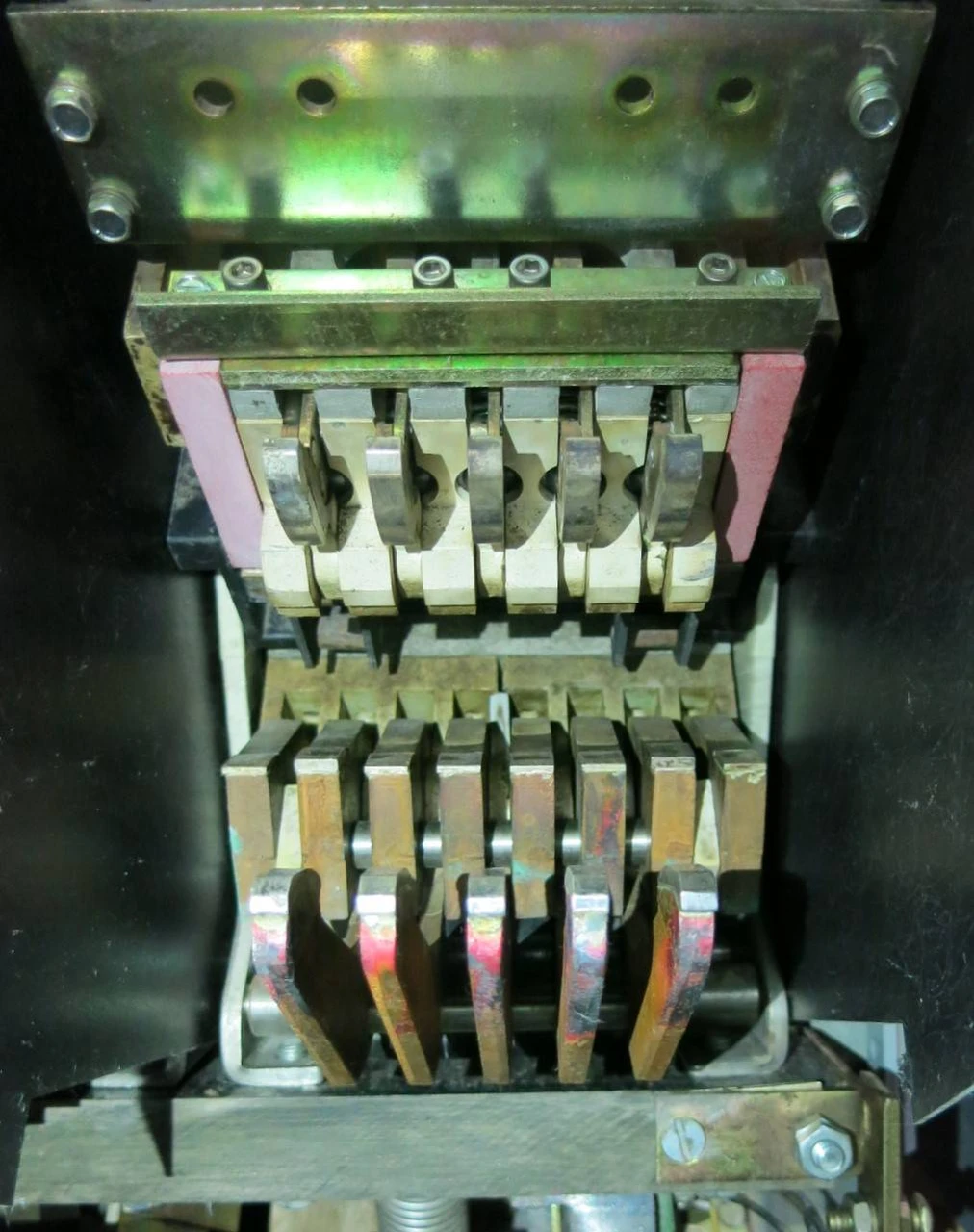 GE AKR-6D-100 4000A LSG MicroVersa Trip Draw Out General Electric Breaker EO 6 D (GA0035-R1-1)