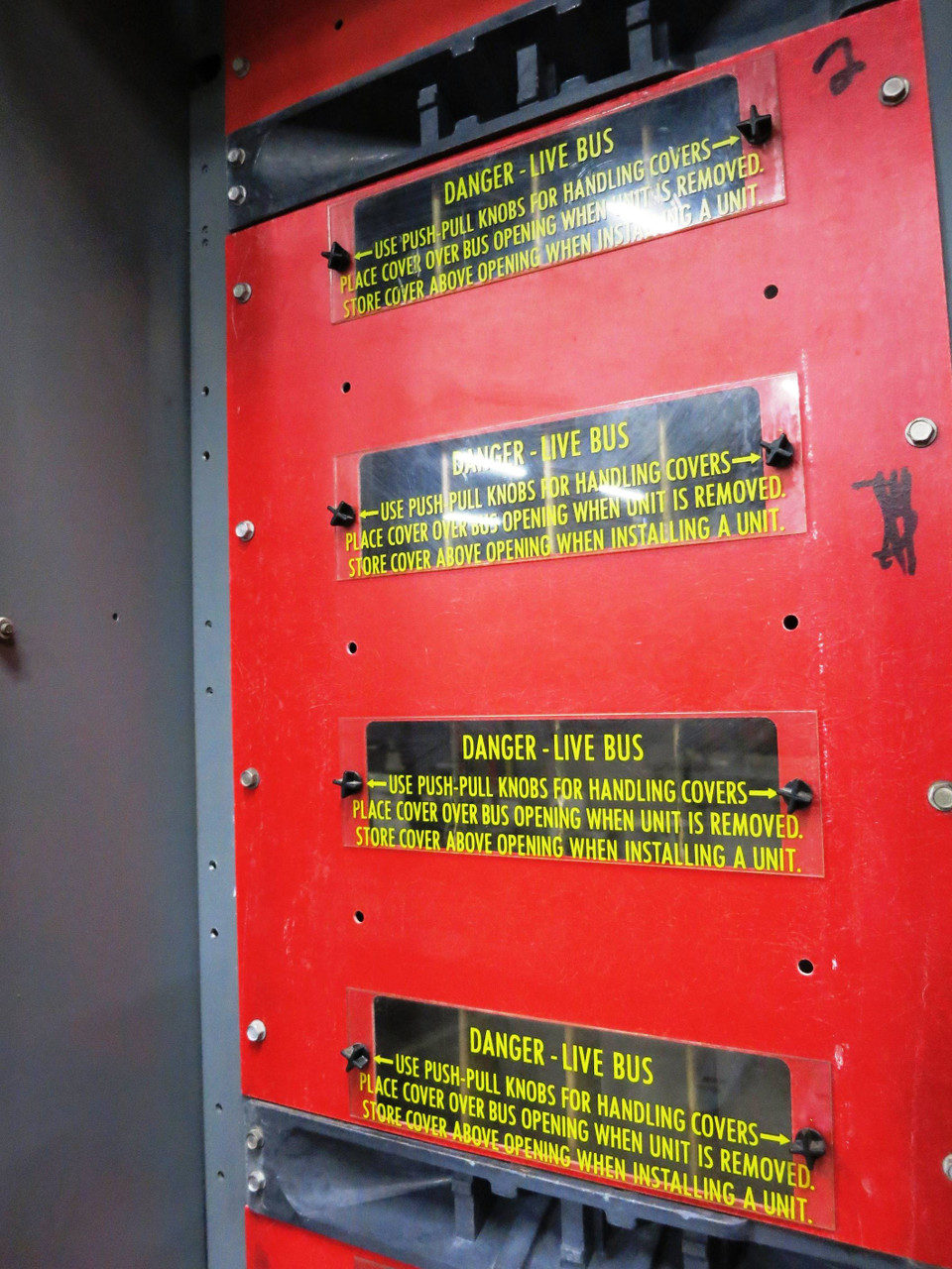 F10 Unitrol 600/400 Amp 480V 4x Section MCC Motor Control Center 3PH 600A 400A (DW1960-R1-1)