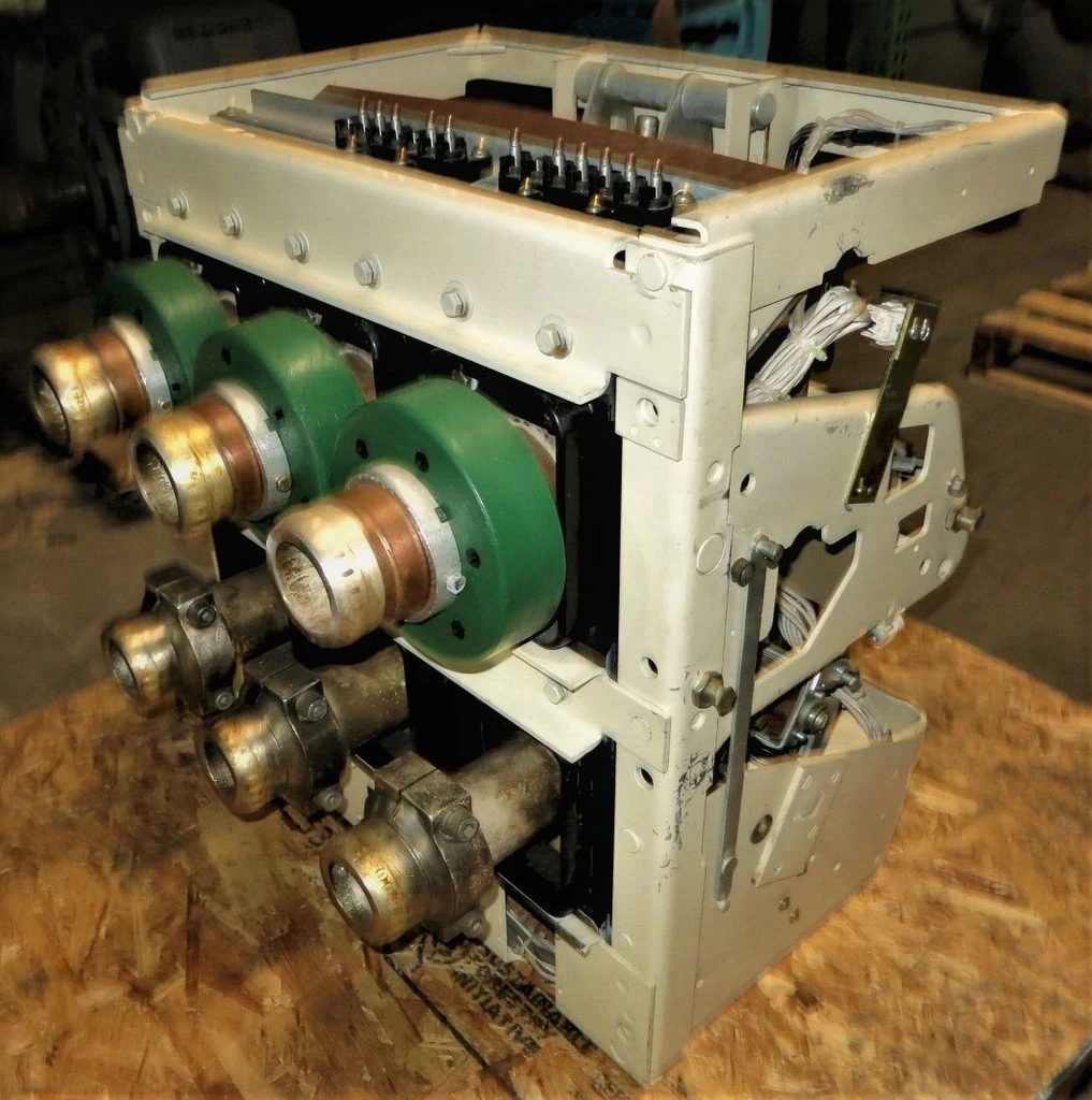GE AK-3A-75 3000A w LSG MicroVersa PM Trip EO General Electric Air Breaker (GA0032-R1-1)