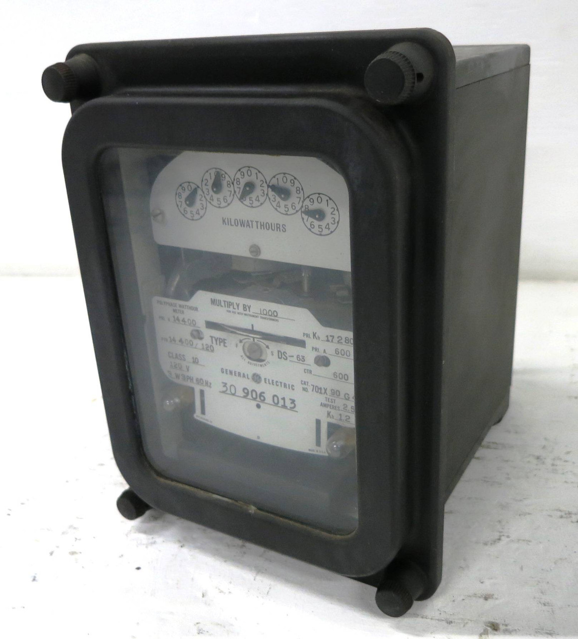 Image of GE 701X90G41 Polyphase Watthour Meter Type DS-63 120V 3W 3PH 14400 17280