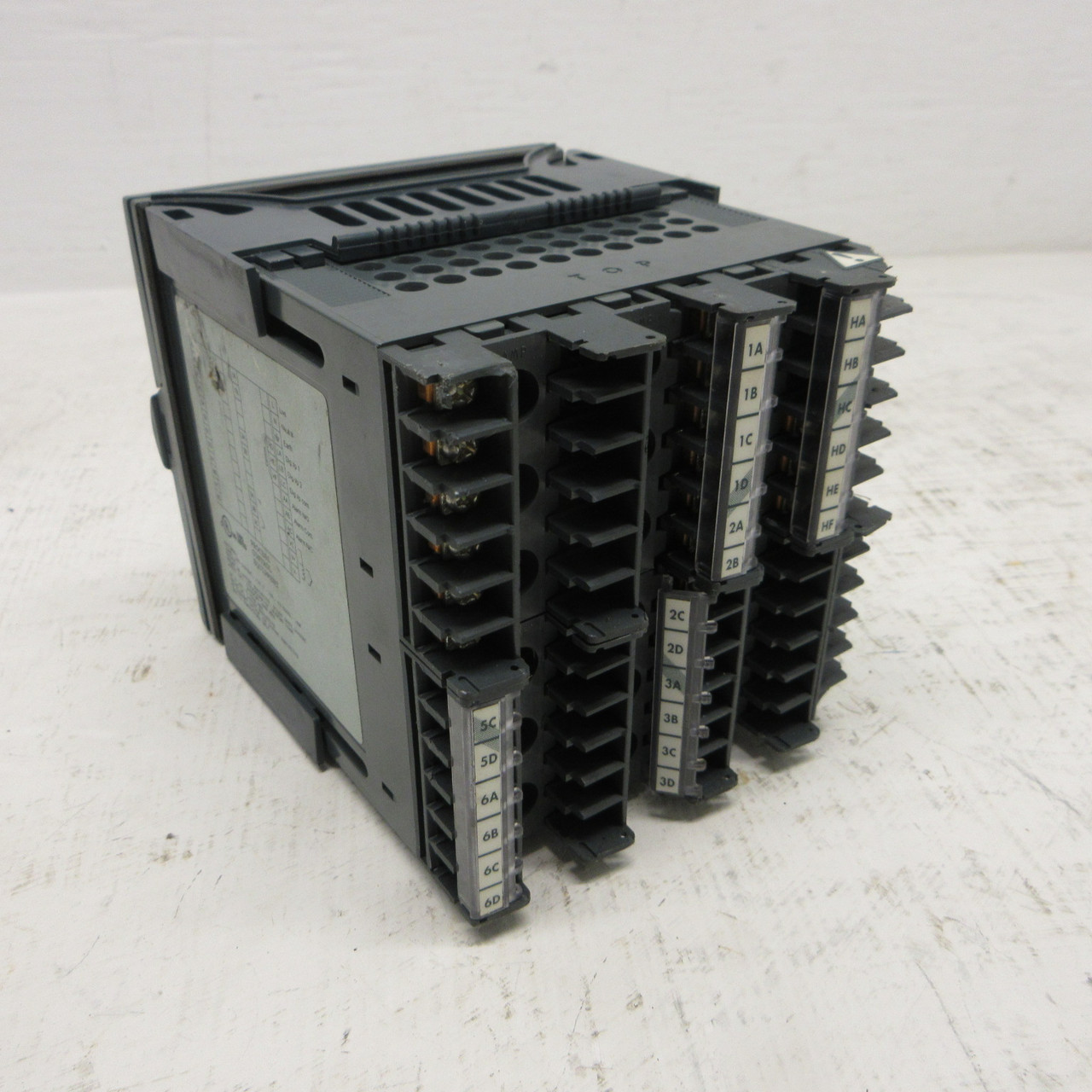 Barber-Colman Temperature Controller 2204/NS/VH/XX/XX/RF/RF/XX/XX/XXX/AX143/AU91 (AH1854-1)