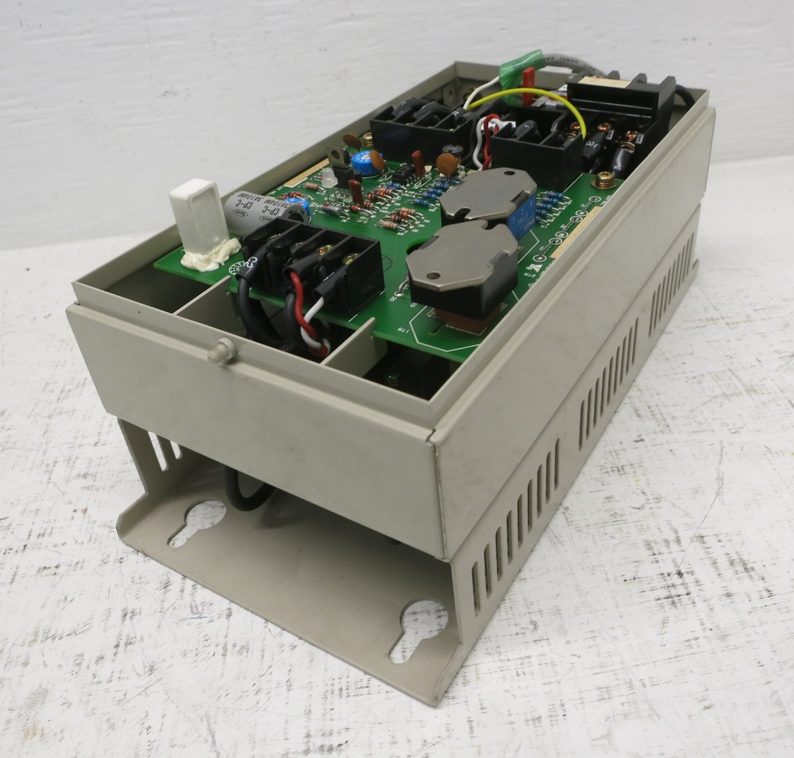 Yaskawa CDBR-22HT Brake Unit Varispeed 616H Drive Braking VFD VS-616H (No Cover) (DW8869-9)
