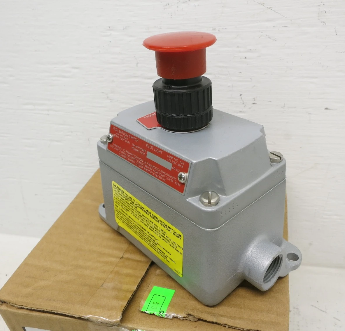 NEW Emerson EFDB150UM1 Appleton EFD Control Push Button Switch Pilot Light (DW8870-1)