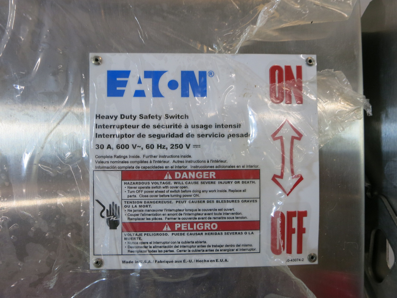 NEW Eaton DH361UWK 30A 600V Non-Fusible Disconnect Switch 30 Amp 4, 4X Stainless (DW8875-2)