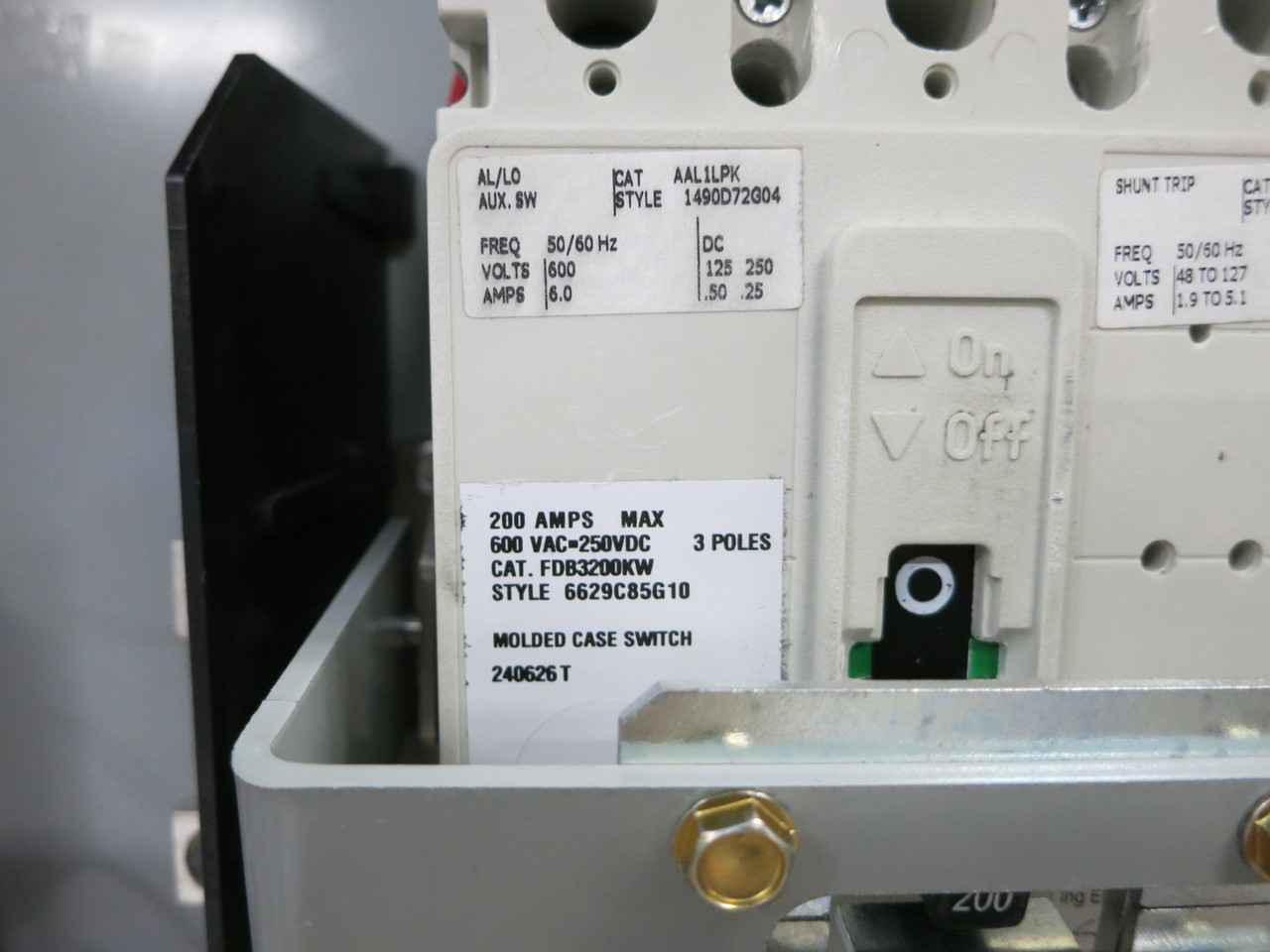 NEW Siemens ECS2T2R1GF3NB 60A Elevator Control Switch 208V 120V Relay 60 Amp (DW8886-1)