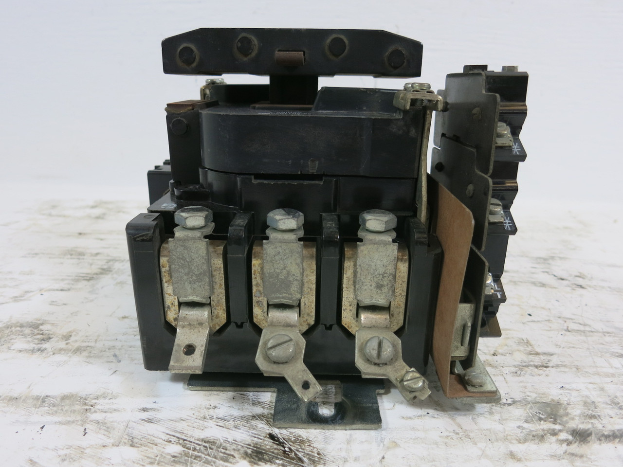 GE CR305F0**AAKH Size 4 Motor Contactor 480V Coil 150A 100 HP Sz4 CR305FO (BJ2020-1)