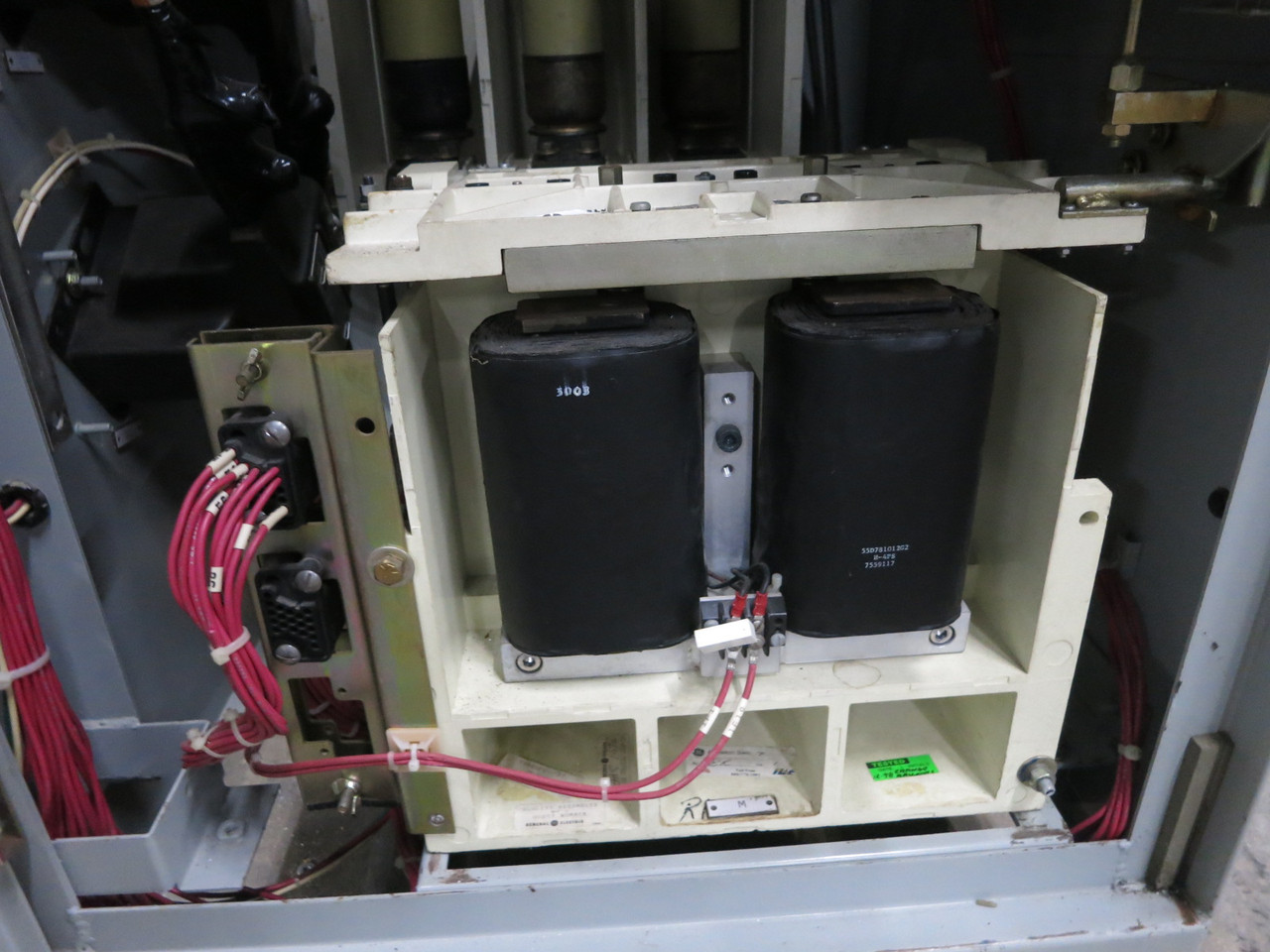 GE Limitamp CR194A118A2 Motor Control Vacuum Contactor 400A 4160V 5kV CR193B (DW8922-1)