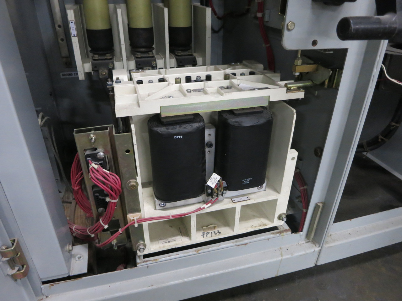 GE Limitamp CR194A148A2 4160V Motor Control Vacuum Contactor 400A 5kV 2x CR193 (DW8924-1)