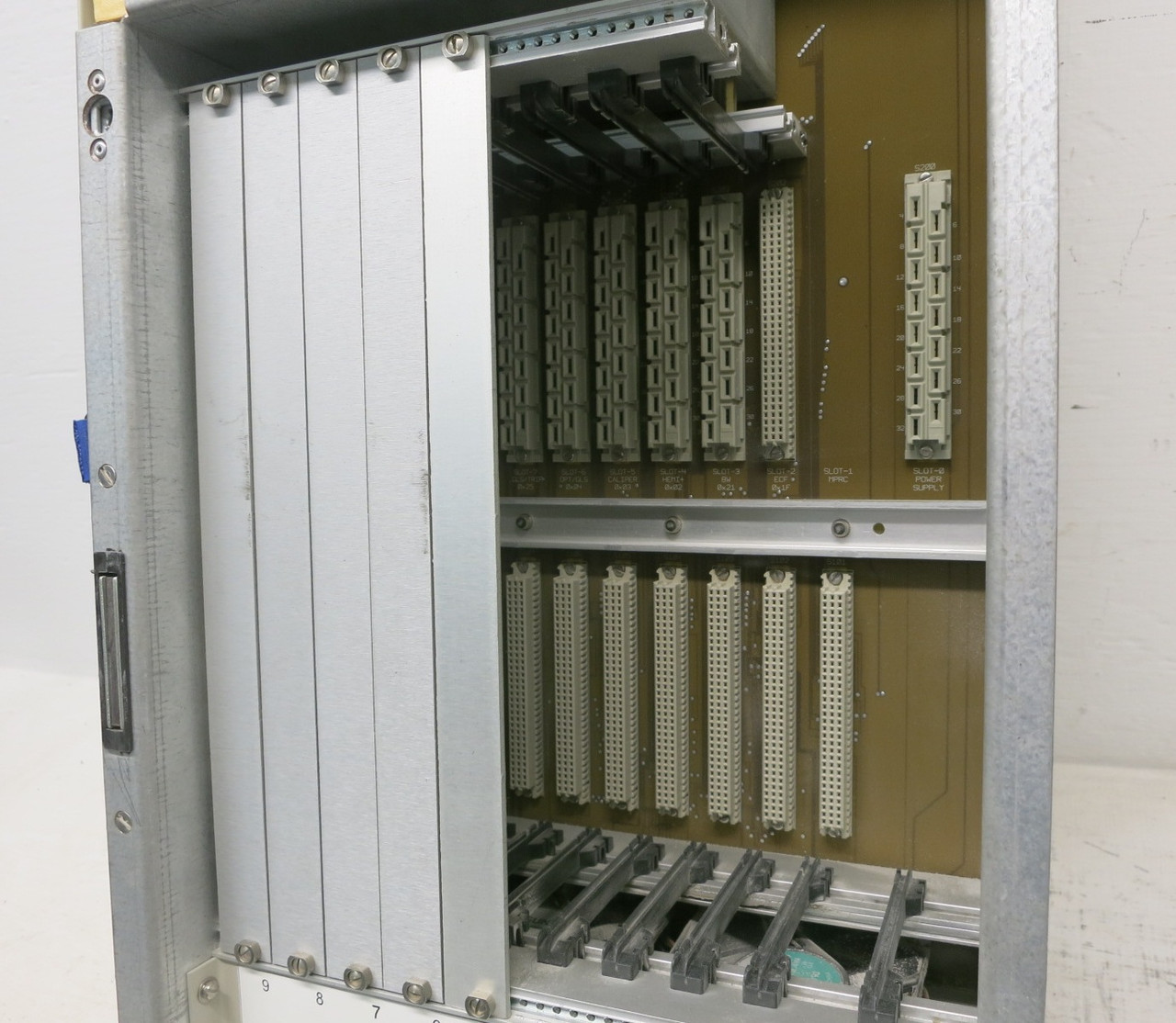 ABB ASPC Smart Platform Rack ASPCBP Backplane 086345-004 QSC AccuRay Chassis (DW8963-1)