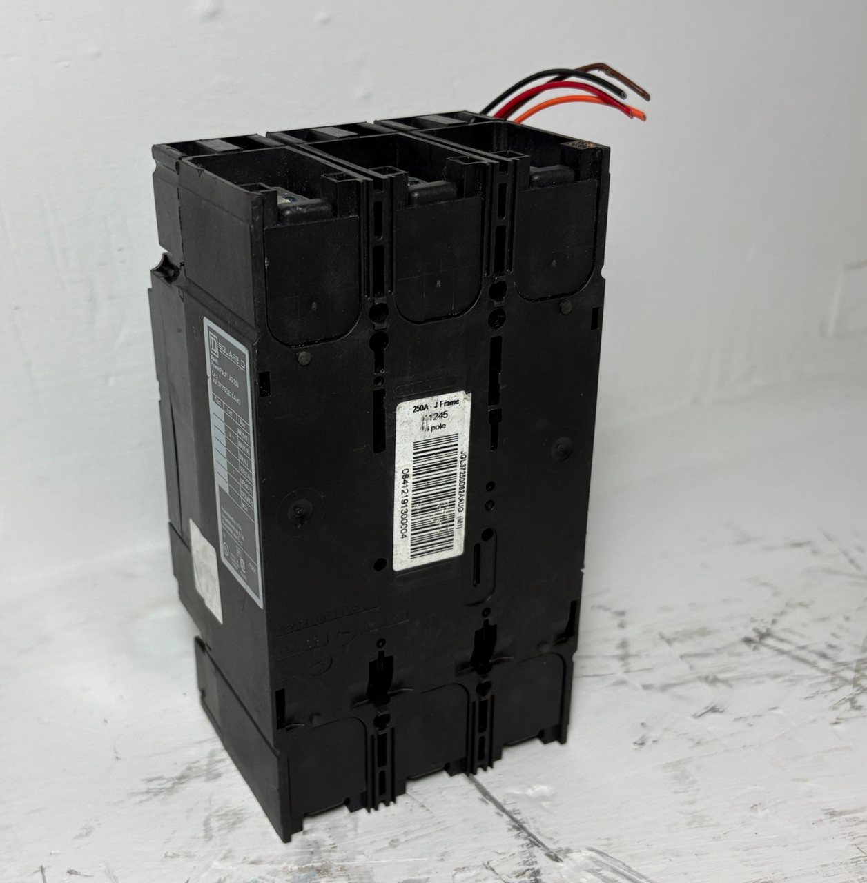 Square D JGL37250D82AAUO JG 250 Amp PowerPact DC Circuit Breaker w 250A Trip UVR (EM6052-1)