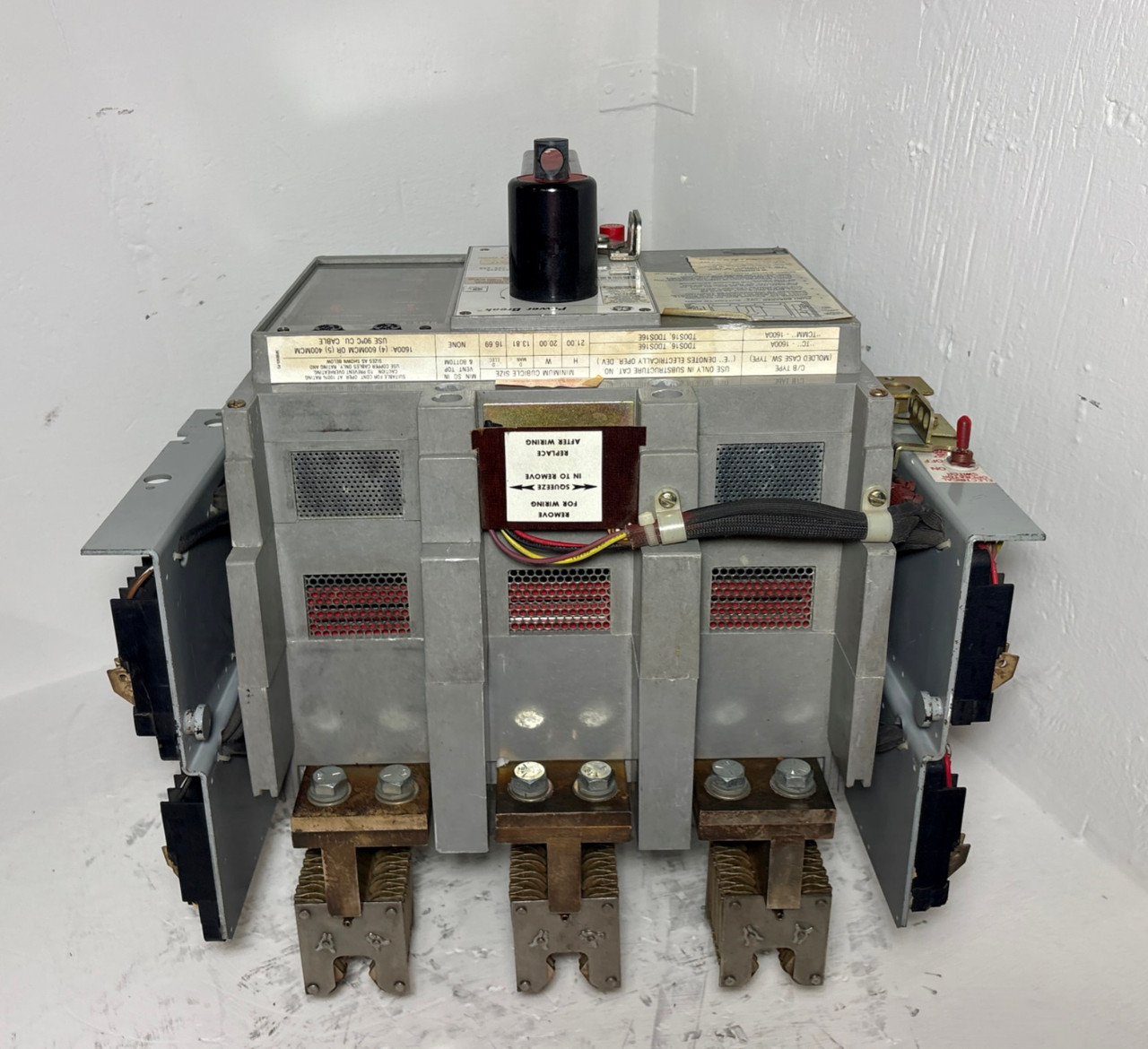 GE TC1616SSE1C 1600A Power Break EO Drawout Circuit Breaker LSI 1000 Amp TC1616 (EM6053-1)