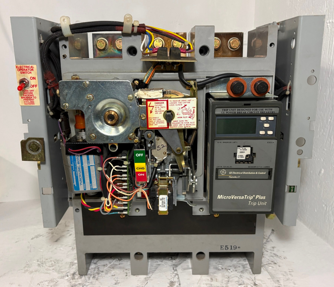 3rd Image of EM6054