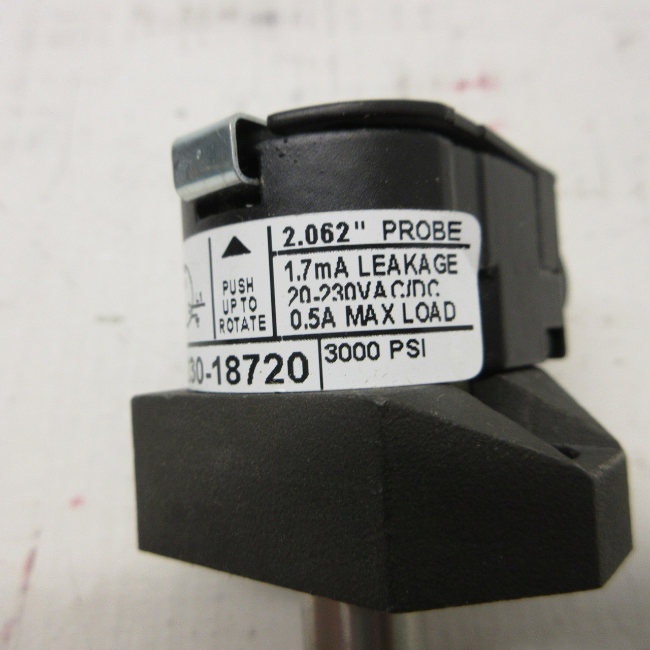 NEW Namco EE230-18720 Cylindicator Proximity Sensor 2.062" Probe LPR 3000PSI NIB (AH1890-1)