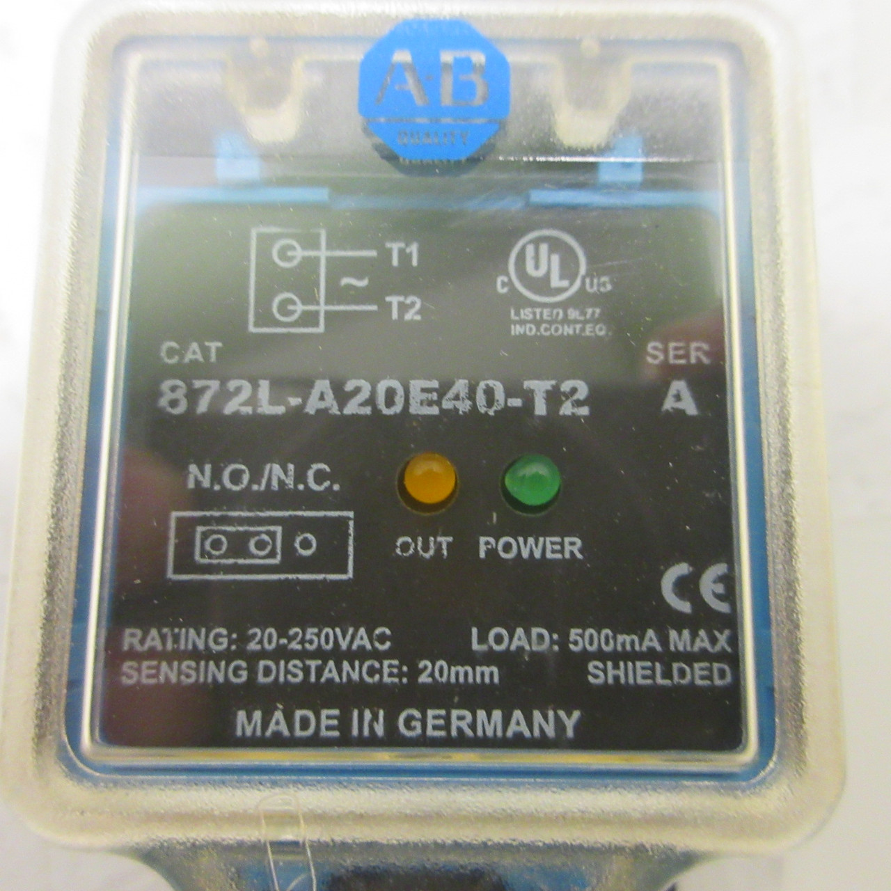NEW Allen Bradley 872L-A20E40-T2 Ser A Inductive Proximity Sensor 20-250VAC NIB (AH1901-2)