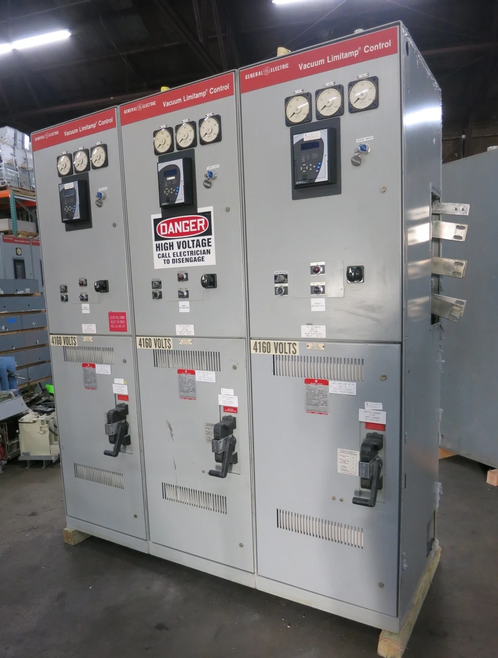 Image of GE Limitamp CR194A148A2 Motor Control Vacuum Contactor 400A 4160V 5kV 3x CR193