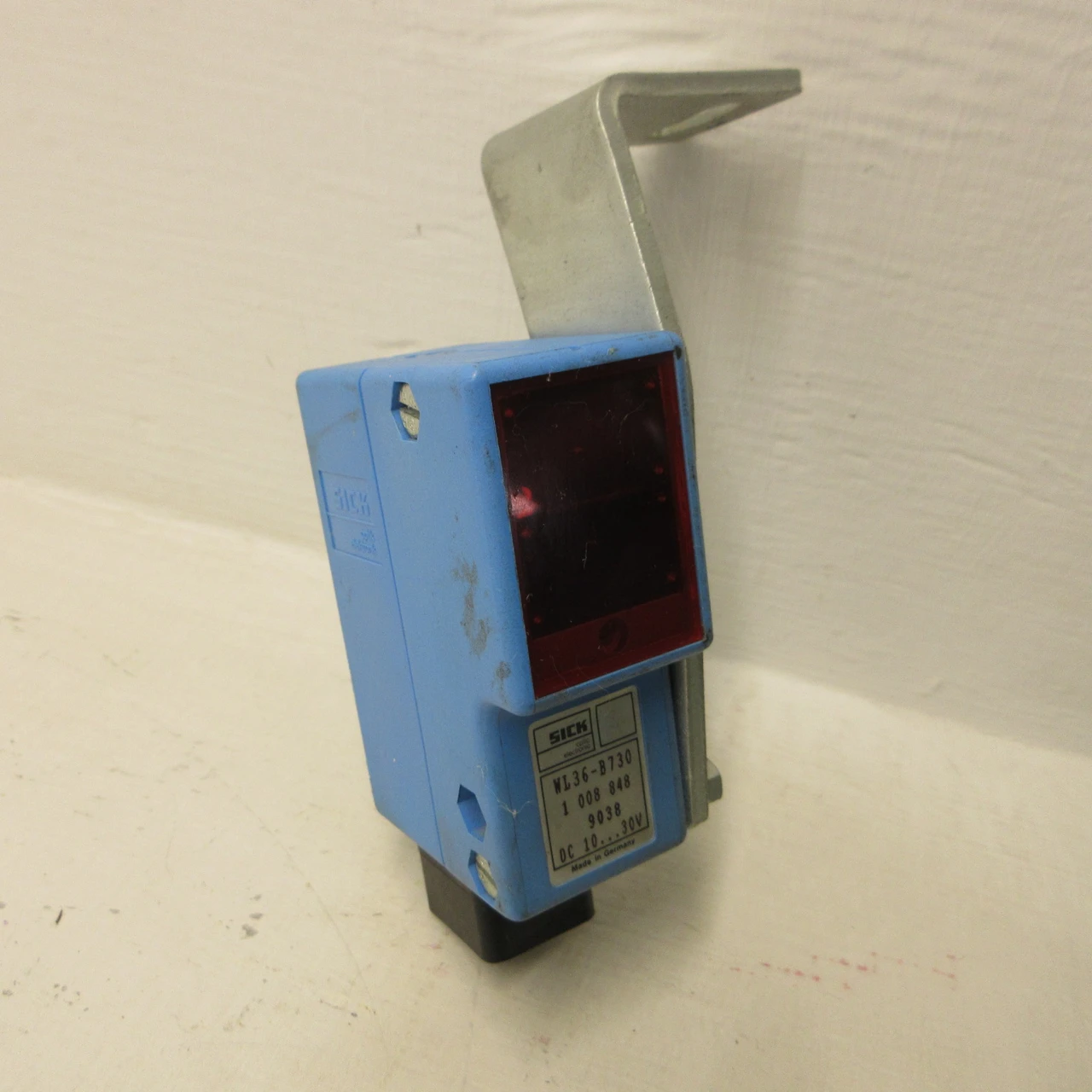 Image of SICK WL36-B730 Photoelectric Sensor 7 Pin 10...30VDC 0-23M Range (missing back)
