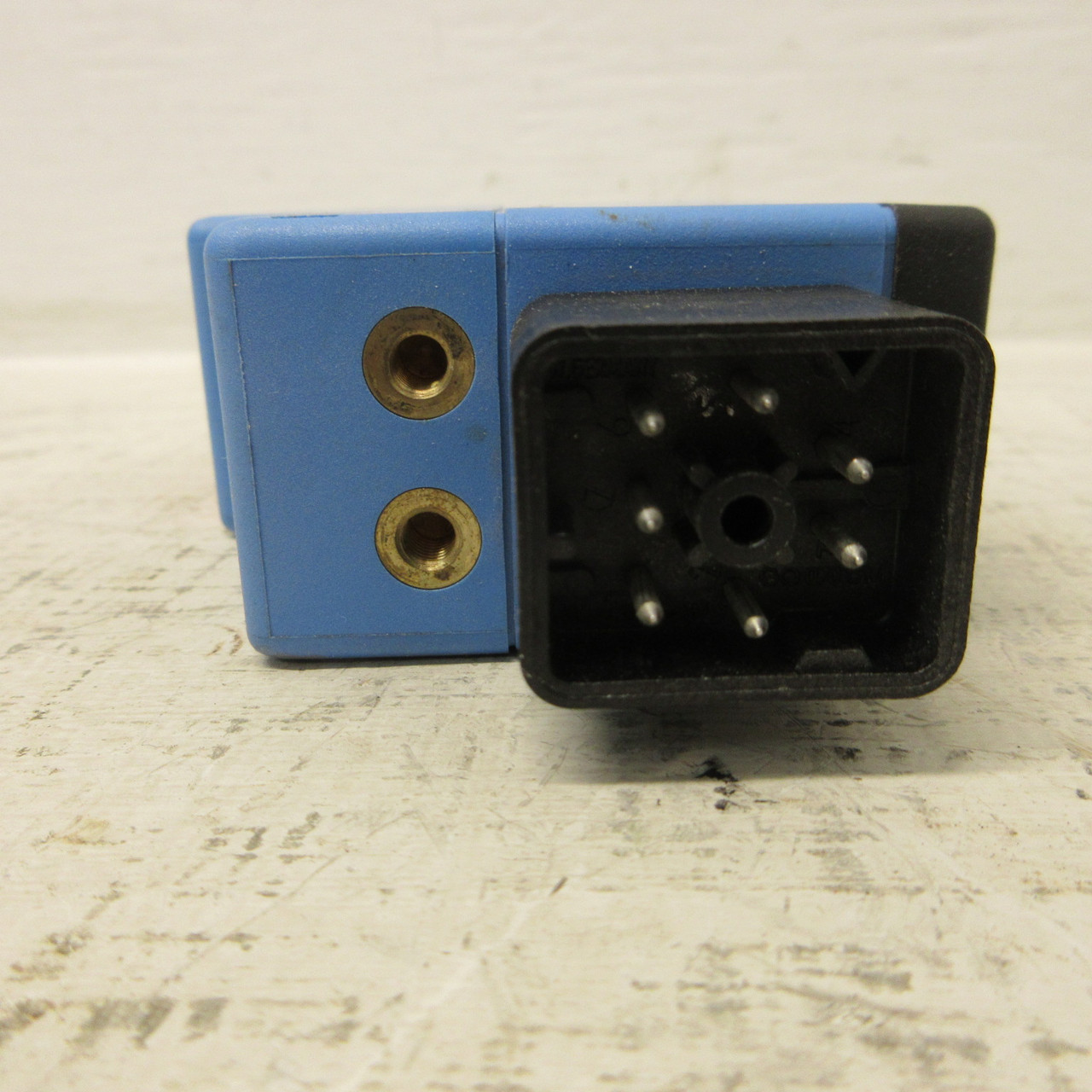 NEW SICK WL36-B730 Photoelectric Sensor 7 Pin Square Plug 10...30VDC 0-23M Range (AH1895-2)