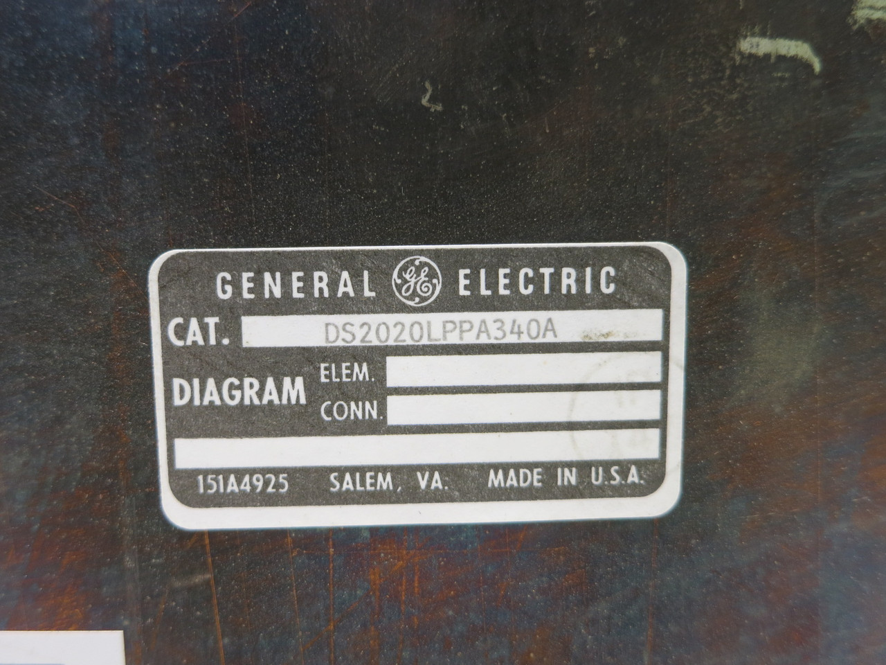 2nd Image of DW8979