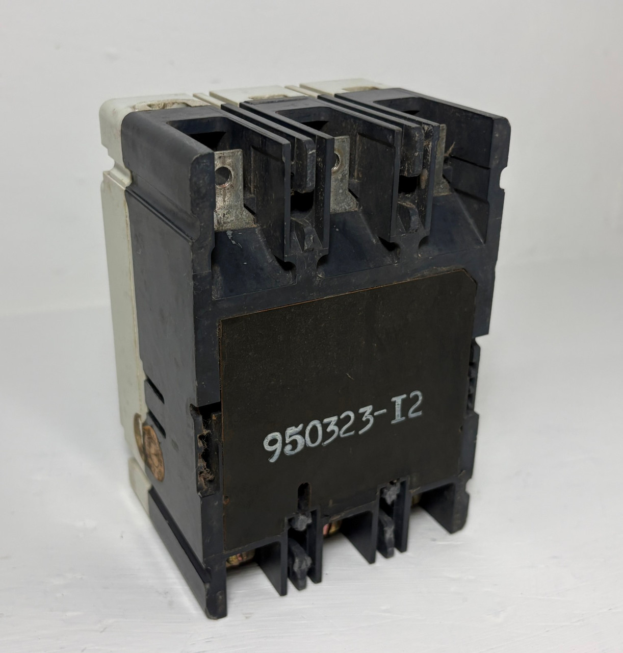 3rd Image of EM6061