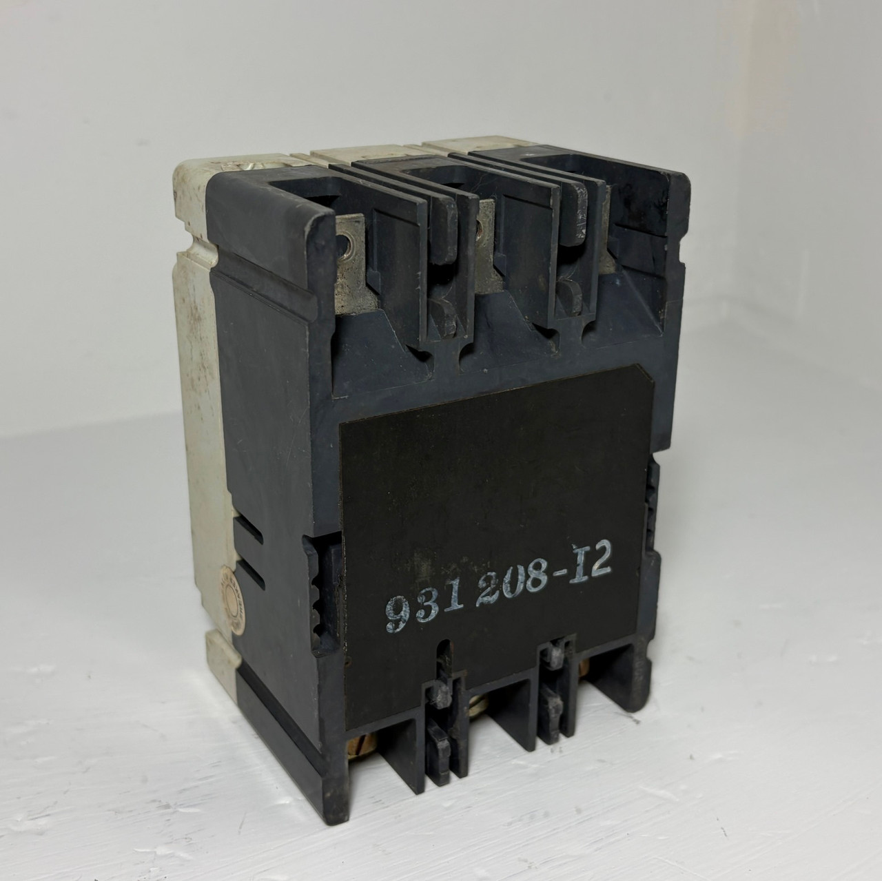 3rd Image of EM6063