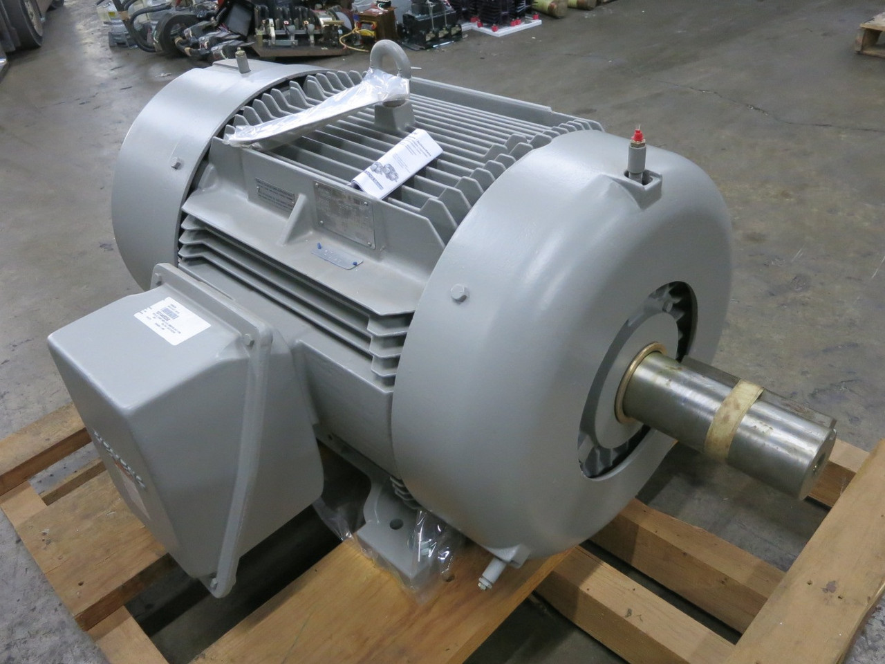 Image of NEW Siemens SD100 125 HP AC Motor 460V B444T TEFC 1785 RPM 444T NEMA Premium