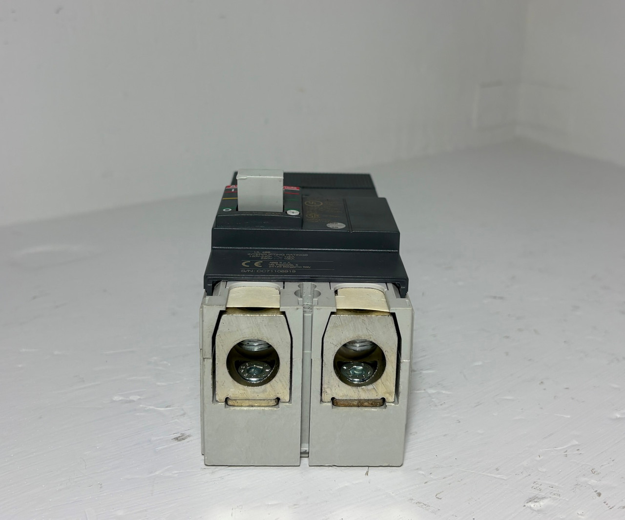 ABB A2A 250 SACE FORMULA 2P Circuit Breaker 250A 2 Pole A2A250 240V N5596 (EM6066-2)