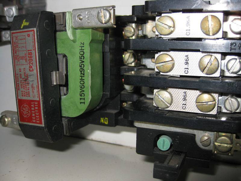 Cutler Hammer F10 Unitrol Size 0 & Size 1 Reversing Contactor 24" MCC Bucket (EBI1103-1)