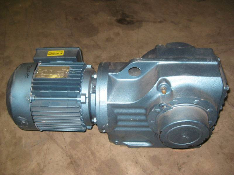 Sew Eurodrive KH77DT 1 HP Ratio:113.56 Gear Reducer NEW (EBI3640-1)