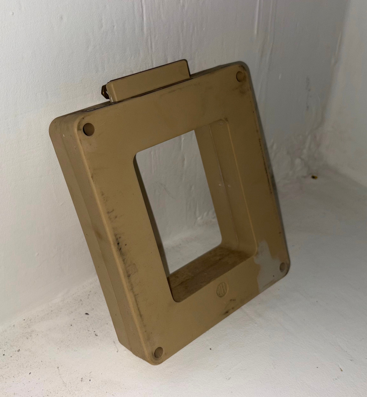 Instrument Transformers 560-162 Current Transformer 1600:5 Ratio 10kV BIL IT CT (EBI2499-13)