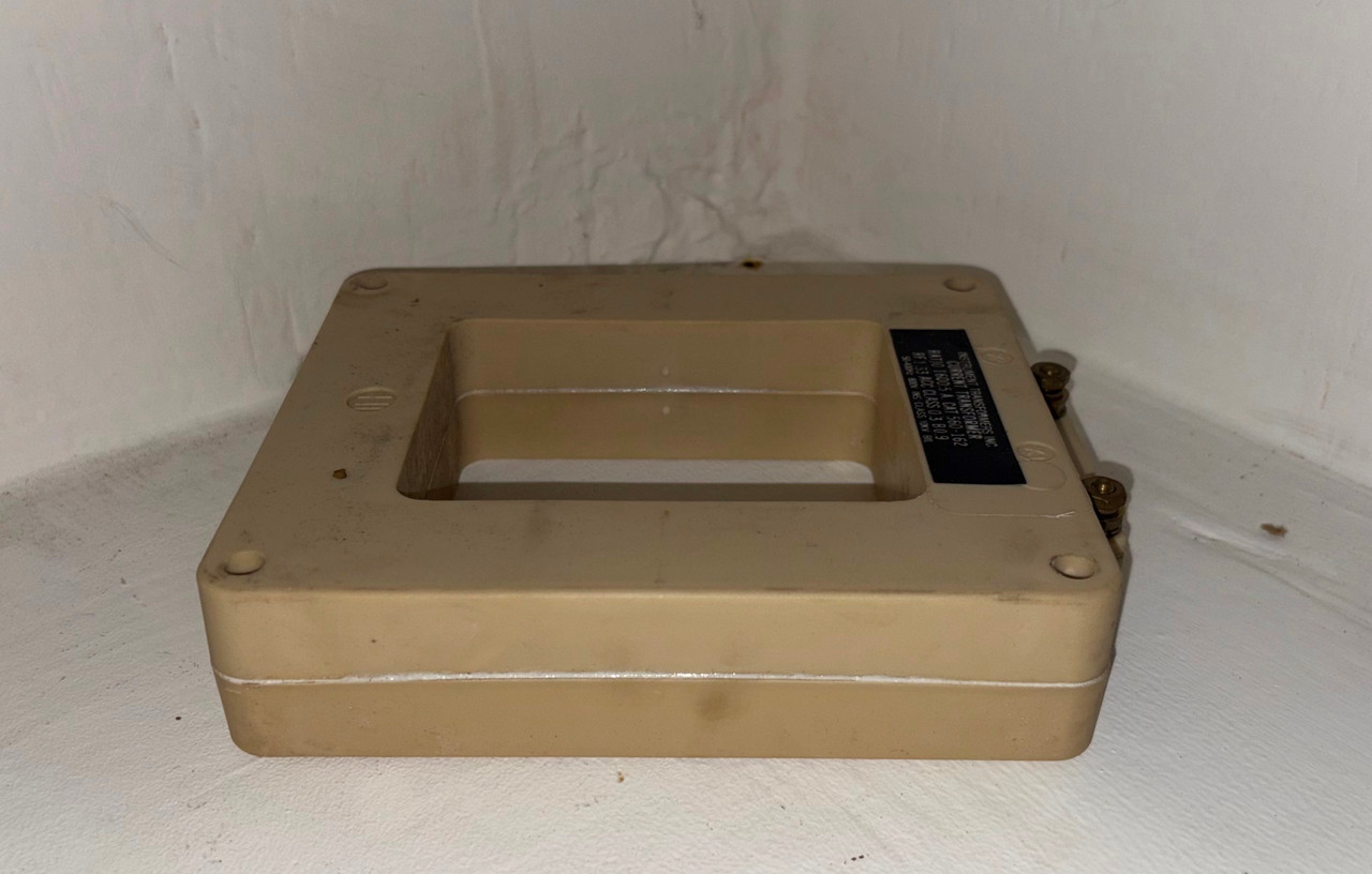 Instrument Transformers 560-162 Current Transformer 1600:5 Ratio 10kV BIL IT CT (EBI2499-10)