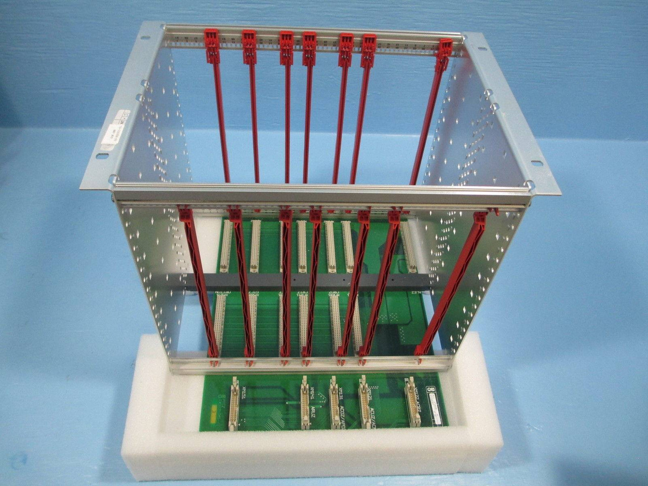Merlin Gerin NEW PRIZ 6739820 PLC Rack Chassis MG 6739819XD 6739875 NIB Cage (EBI2779-2)