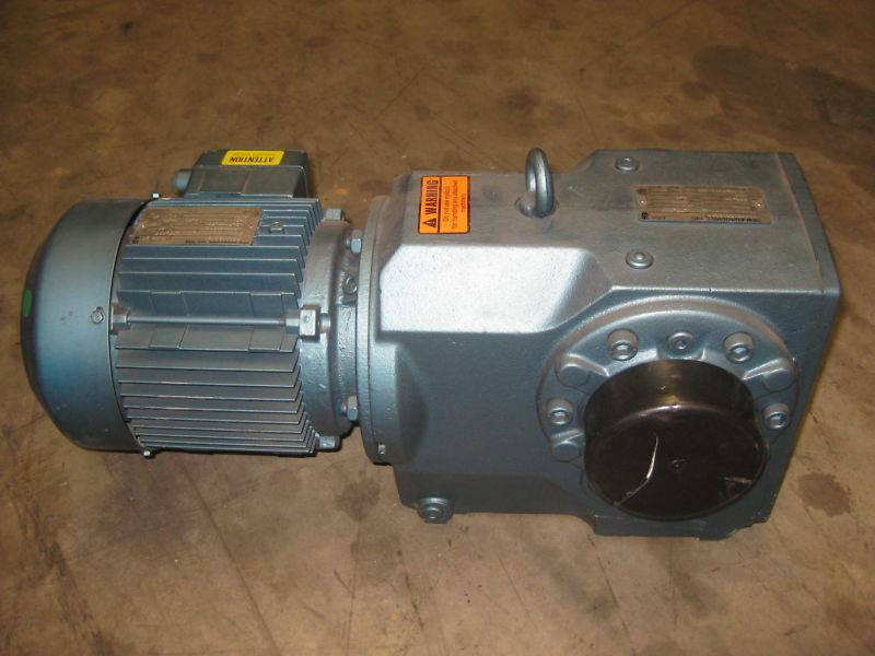 Sew Eurodrive KA76SDT 1 HP Ratio:118.4 Gear Reducer NEW (EBI3635-1)