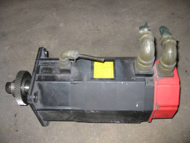 Fanuc A06B-0501-B756 AC Servo Motor 2000 rpm Model 10 Plug Terminal Flaw (EBI1334-1)