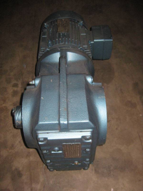 Sew Eurodrive KH77DT90 1.5 HP Ratio:113.56 Gear Reducer (EBI3639-1)
