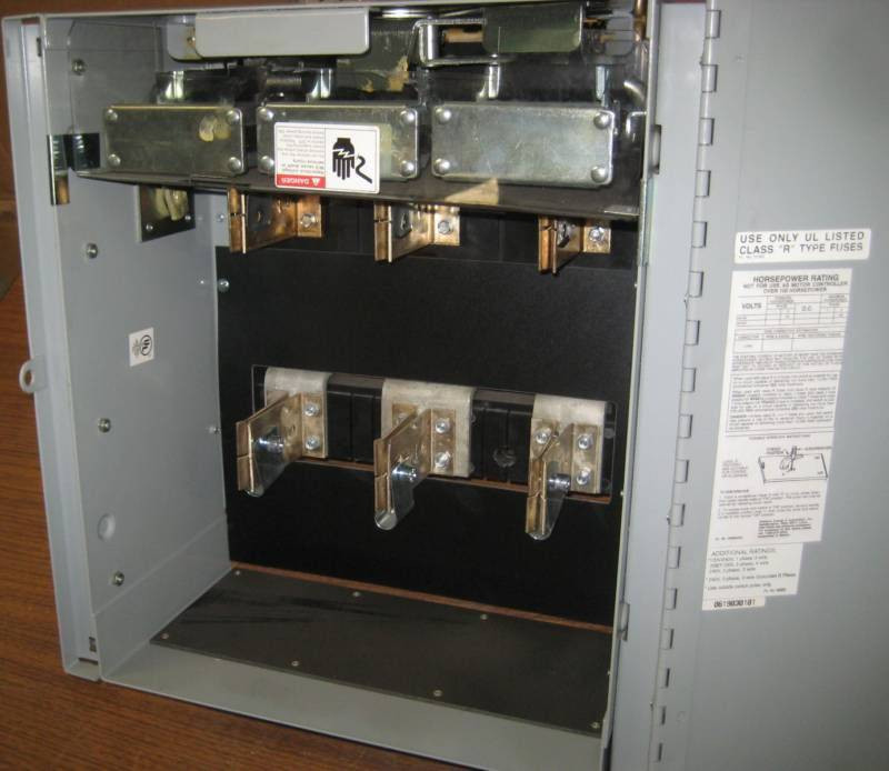 Siemens/ITE VMS325T 400 Amp 240V Panelboard Switch VMS325-T 400A Vacu Break (EBI3823-2)
