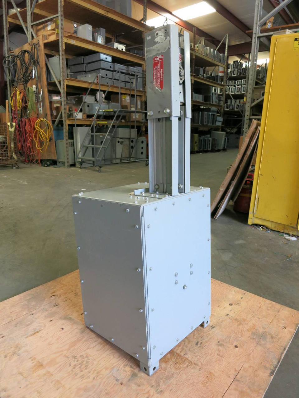 GE 800A 3P 4W 600V Spectra Series Tap Box Copper Busway ECFBAAMLACVZZZZ 800 Amp (PM0032-1)