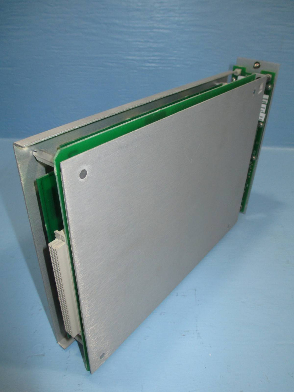 Bently Nevada 3300/55 Dual Velocity Monitor 3300/55-06-01-01-04-00-00-00-00 PLC (NP0027-4)