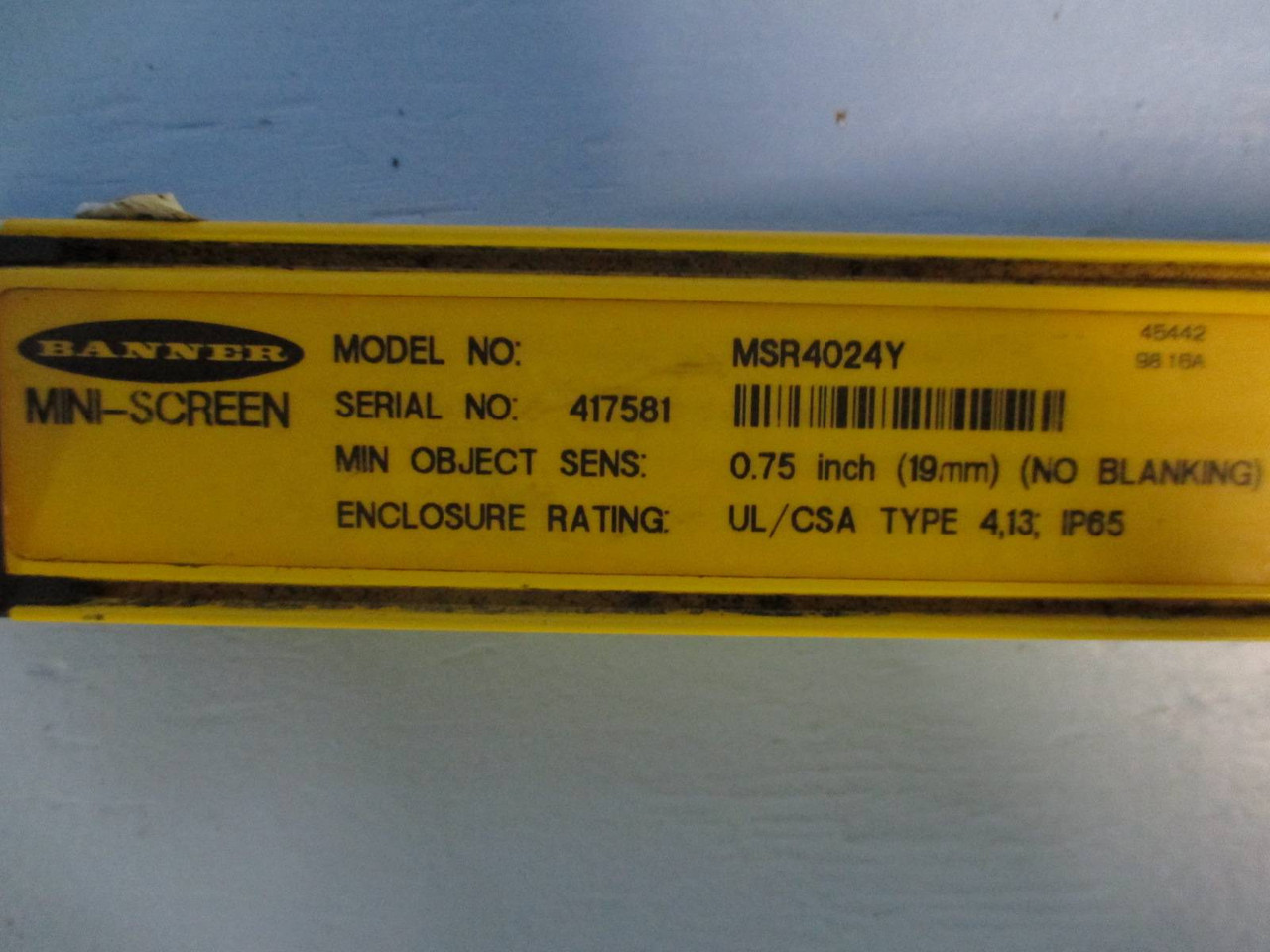 Banner Engineering MSR4024Y 40" Mini-Screen Yellow Painted Receiver 40 inch (TK0041-2)