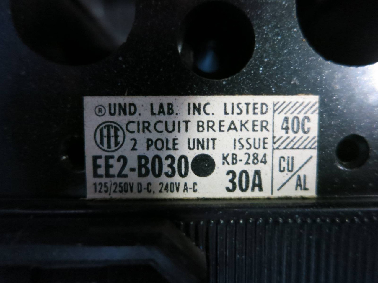 I-T-E/Siemens U1C2100 100A 240V w 30A Breaker XL-Universal Plug Busplug U1C3100 (TK0063-10)