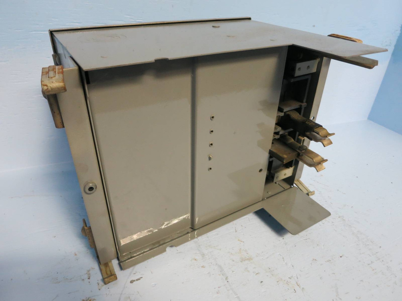 I-T-E/Siemens U1C2100 100A 240V w 30A Breaker XL-Universal Plug Busplug U1C3100 (TK0063-10)