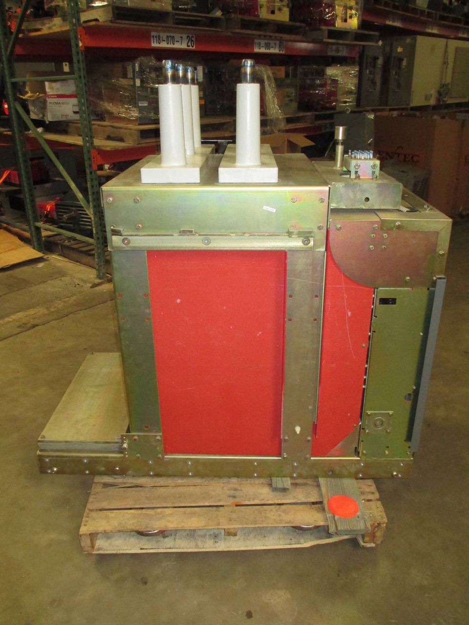 Cutler Hammer VCP-WR 1200 Amp 15kV Vacuum Circuit Breaker AM-13.8-VR-500 240V 5 (NP0061-1)